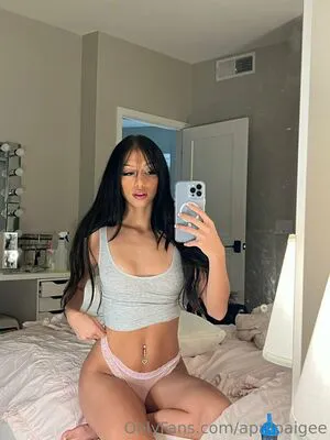 Aprilpaigee OnlyFans Leaked Free Thumbnail Picture - #5FAxi7nfcS