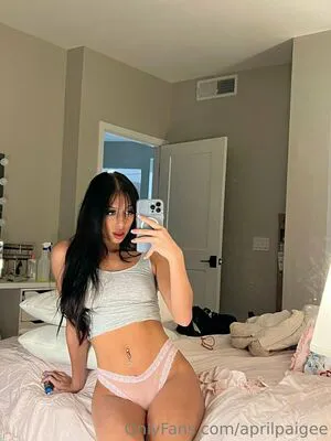 Aprilpaigee OnlyFans Leaked Free Thumbnail Picture - #Z9t5KFC2EF