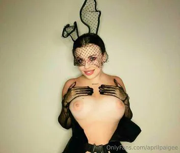 Aprilpaigee OnlyFans Leaked Free Thumbnail Picture - #lMMifnnPhe