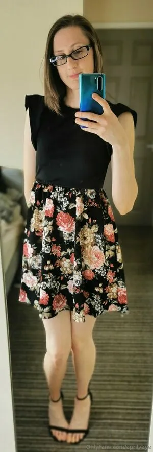 Aprilvaye OnlyFans Leaked Free Thumbnail Picture - #GLtNyCC6La