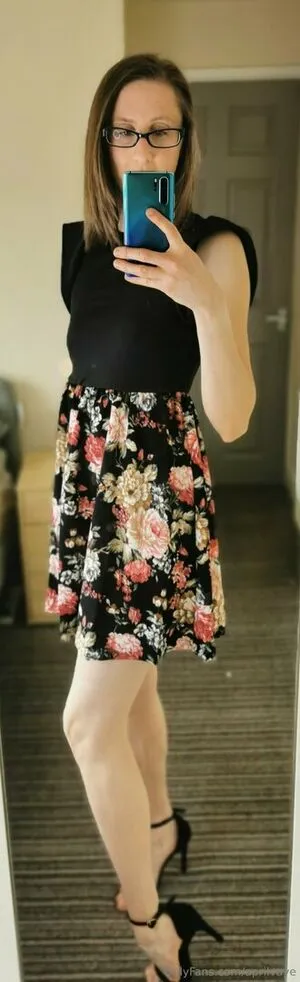 Aprilvaye OnlyFans Leaked Free Thumbnail Picture - #oCekenMmai