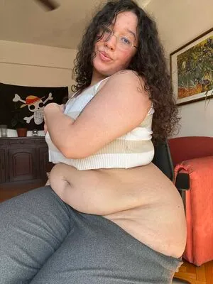Apron Bellies OnlyFans Leaked Free Thumbnail Picture - #B58qtddgIA