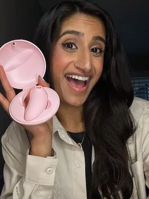 Arasha Lalani OnlyFans Leaked Free Thumbnail Picture - #EE0SLYmVWo