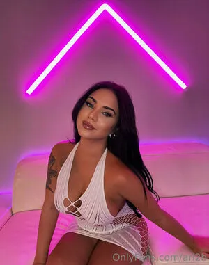 Ari2b OnlyFans Leaked Free Thumbnail Picture - #q7dsVag9hd