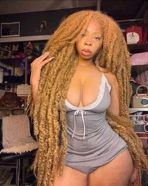 Aria Artizte OnlyFans Leaked Free Thumbnail Picture - #lHAuCON02P