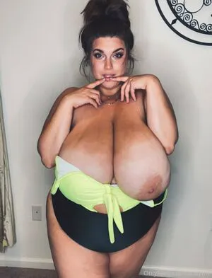 Ariajane OnlyFans Leaked Free Thumbnail Picture - #tHttyCteyO