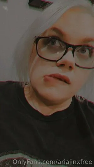 Ariajinxfree OnlyFans Leaked Free Thumbnail Picture - #1zsHf8sd2H