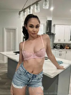 Ariana Marie OnlyFans Leaked Free Thumbnail Picture - #93QBV5kA7E