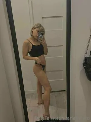Arianabird OnlyFans Leaked Free Thumbnail Picture - #kue4ziW9AF