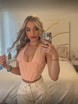 Arianamovati OnlyFans Leaked Free Thumbnail Picture - #70A3LT4KEU
