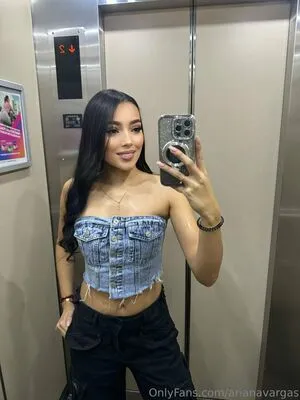 Arianavargas OnlyFans Leaked Free Thumbnail Picture - #3SBbhS3AU0