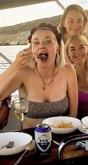 Ariane Alter OnlyFans Leaked Free Thumbnail Picture - #tIZOiuwsAw
