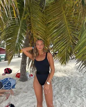 Arianna Tornari OnlyFans Leaked Free Thumbnail Picture - #CHUIXJDURF