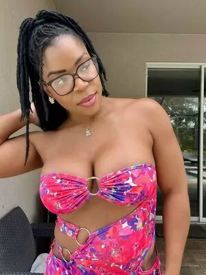Ariavblak OnlyFans Leaked Free Thumbnail Picture - #4lKbKUZvkk