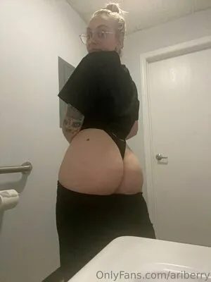 Ariberry OnlyFans Leaked Free Thumbnail Picture - #x36pDHsvGn