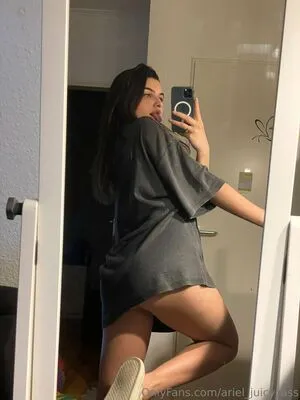 Ariel Juicy Ass OnlyFans Leaked Free Thumbnail Picture - #06y60UauyI