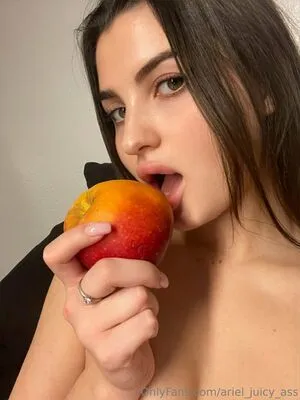 Ariel Juicy Ass OnlyFans Leaked Free Thumbnail Picture - #ALvUxuLHBa