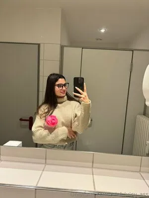 Ariel Juicy Ass OnlyFans Leaked Free Thumbnail Picture - #L2ORjHXD36