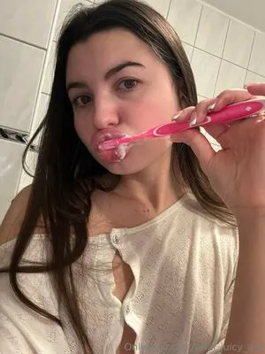 Ariel Juicy Ass OnlyFans Leaked Free Thumbnail Picture - #tKocNNiw7z