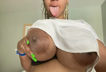 Ariel The Titgodddess Vip OnlyFans Leaked Free Thumbnail Picture - #WFKs56usY3