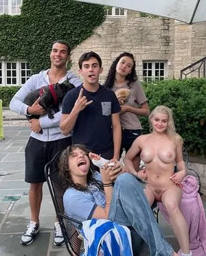 Ariel Winter Ai Porn OnlyFans Leaked Free Thumbnail Picture - #gIUJnpbJ27