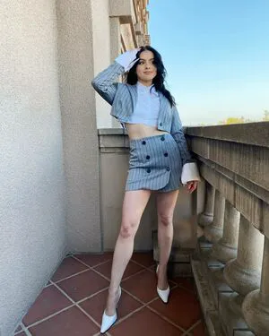 Ariel Winter OnlyFans Leaked Free Thumbnail Picture - #0djgJqtFuC