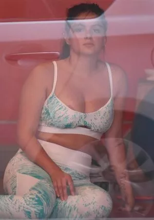 Ariel Winter OnlyFans Leaked Free Thumbnail Picture - #2fmsjlOxIt