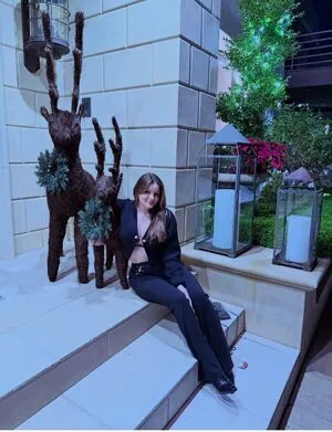 Ariel Winter OnlyFans Leaked Free Thumbnail Picture - #4JpM1Hxko2