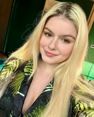 Ariel Winter OnlyFans Leaked Free Thumbnail Picture - #GQe0SimI21
