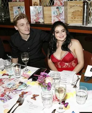 Ariel Winter OnlyFans Leaked Free Thumbnail Picture - #MzgxYk5AIO