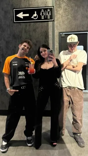 Ariel Winter OnlyFans Leaked Free Thumbnail Picture - #R0zt71ZMee