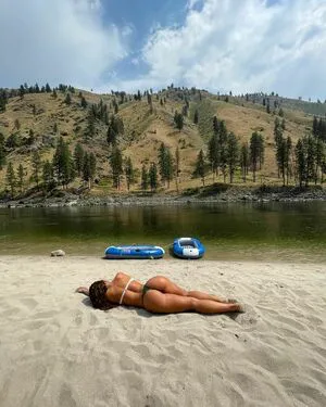 Arielsaleh16 OnlyFans Leaked Free Thumbnail Picture - #qyWJDCcBcV