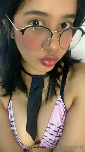 Arleneerodri OnlyFans Leaked Free Thumbnail Picture - #UnDN98BlTE