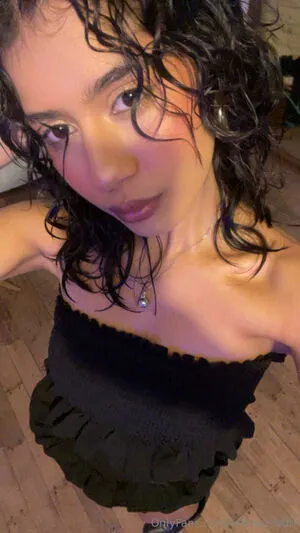 Arleneerodri OnlyFans Leaked Free Thumbnail Picture - #lniZ5JQ4H5