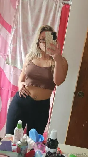 Arosee420 OnlyFans Leaked Free Thumbnail Picture - #LEetnGFZNn