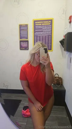Arosee420 OnlyFans Leaked Free Thumbnail Picture - #l3i33w3Ly4