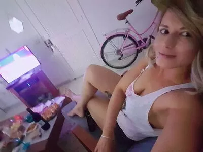 Aroua Dh OnlyFans Leaked Free Thumbnail Picture - #NHkSNmcgbm