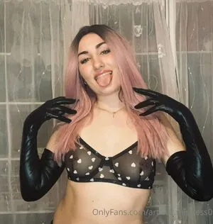 Artistic Mistress0 OnlyFans Leaked Free Thumbnail Picture - #17xJFED6xt
