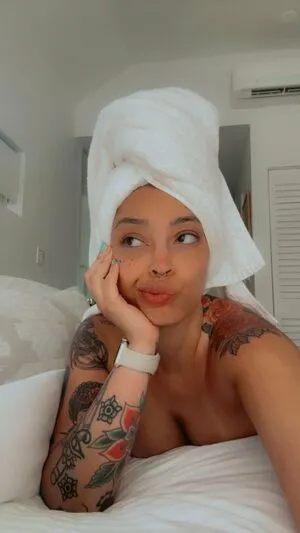 Artless Space OnlyFans Leaked Free Thumbnail Picture - #NsWaZXRwXT