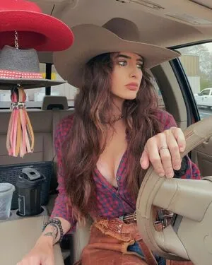 Artoftheequine OnlyFans Leaked Free Thumbnail Picture - #tFmT8xWAne