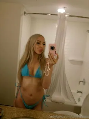 Aryeonaxo OnlyFans Leaked Free Thumbnail Picture - #T61EOr1xnc