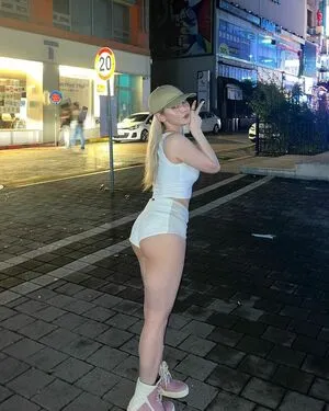 Ash B OnlyFans Leaked Free Thumbnail Picture - #qsLh9687RE