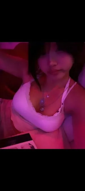 Ash Leyy1 OnlyFans Leaked Free Thumbnail Picture - #mS2qr05dNw