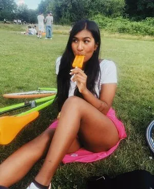 Ash Sarkar OnlyFans Leaked Free Thumbnail Picture - #2WwkbjK77z