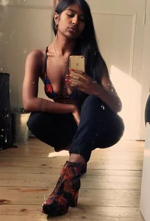 Ash Sarkar OnlyFans Leaked Free Thumbnail Picture - #AFU5vicCAS