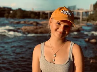 Ashby Florence OnlyFans Leaked Free Thumbnail Picture - #EoMldm8sry