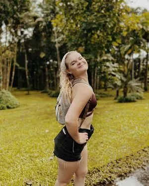 Ashby Florence OnlyFans Leaked Free Thumbnail Picture - #L8d6fAhFq6
