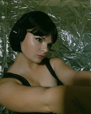 Ashby Florence OnlyFans Leaked Free Thumbnail Picture - #Q1pTymilqp