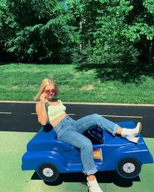 Ashby Florence OnlyFans Leaked Free Thumbnail Picture - #U0AkXVqgoT