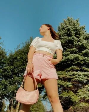 Ashby Florence OnlyFans Leaked Free Thumbnail Picture - #s6T076LPD2